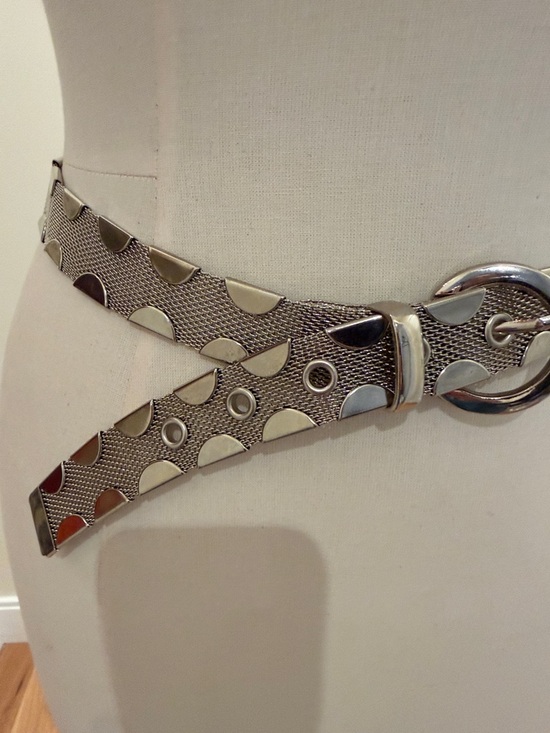Metallic Circle-Buckle Waist Belt - Silver main image 5